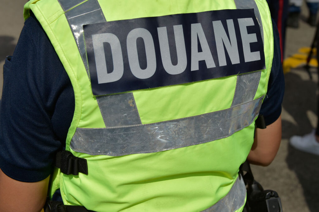 French customs officer