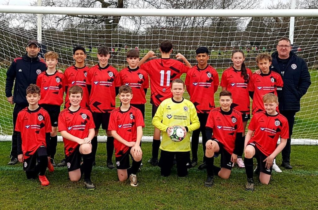 Hillfield FC team with new kit sponsored by IFL
